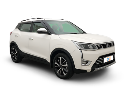 Mahindra XUV300-img